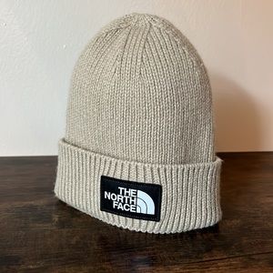 Brand new northface beanie in color sand
